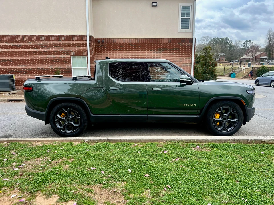 2022 Rivian R1T - Image 12 of 31