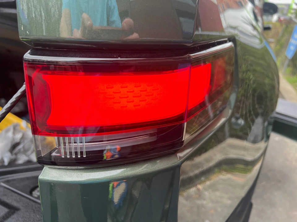2022 Rivian R1T - Image 25 of 31