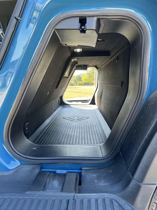 2022 Rivian R1T - Image 26 of 31