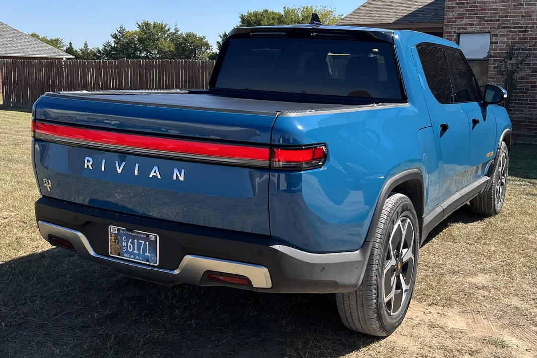2022 Rivian R1T - Image 4 of 31