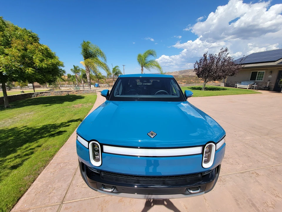 2022 Rivian R1T - Image 7 of 31