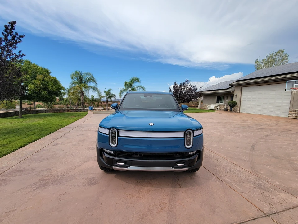 2022 Rivian R1T - Image 6 of 31