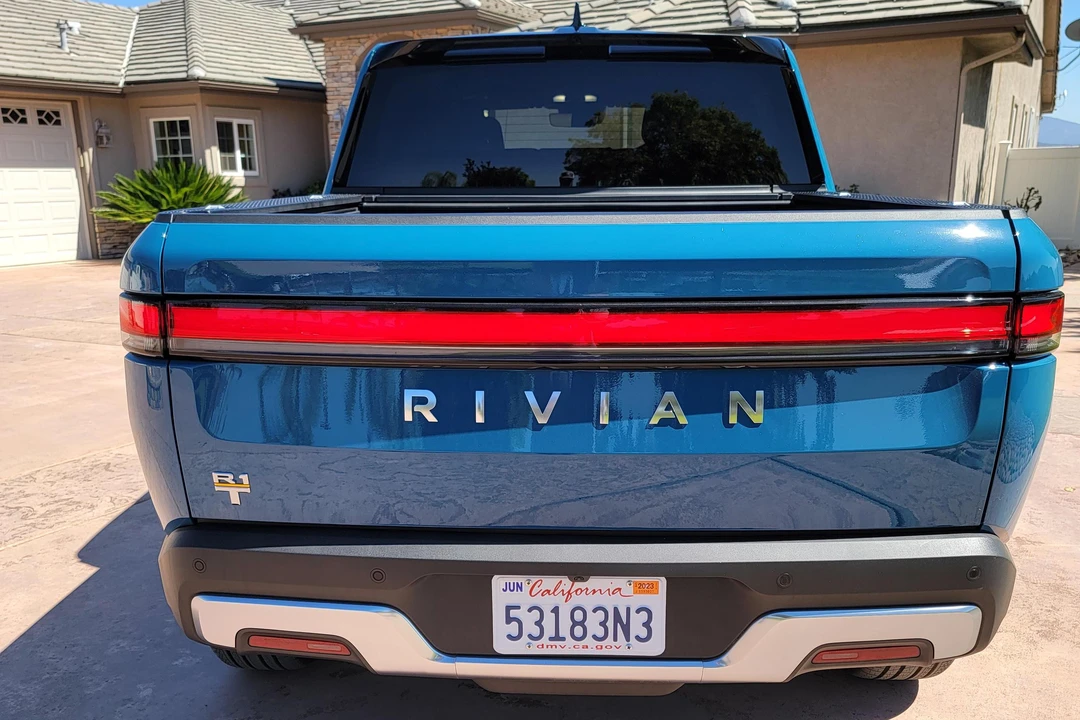 2022 Rivian R1T - Image 5 of 31