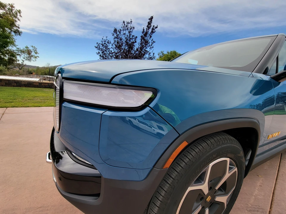 2022 Rivian R1T - Image 25 of 31