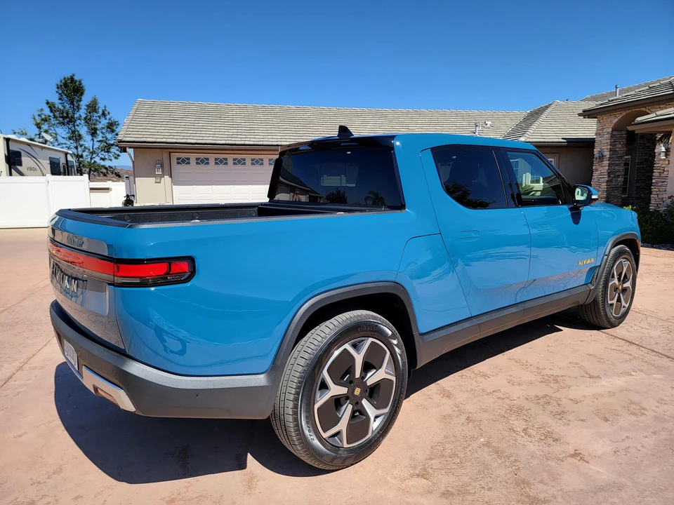 2022 Rivian R1T - Image 19 of 31