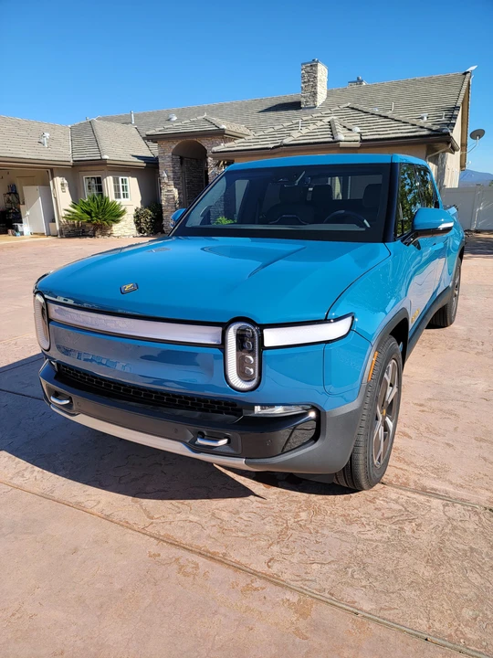 2022 Rivian R1T - Image 9 of 31