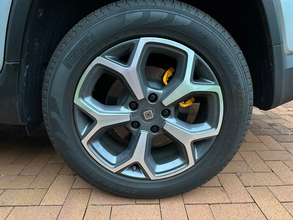 2022 Rivian R1T - Image 25 of 31
