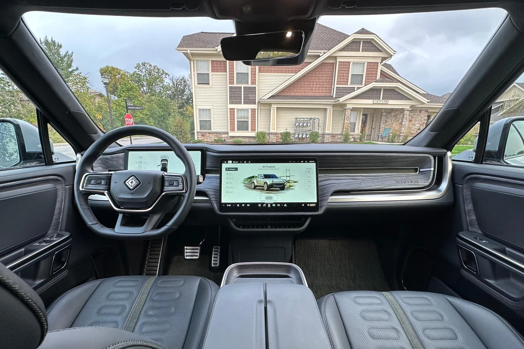 2022 Rivian R1T - Image 28 of 31