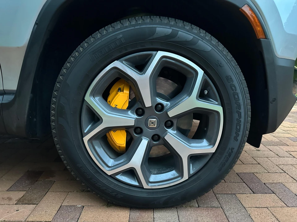 2022 Rivian R1T - Image 27 of 31