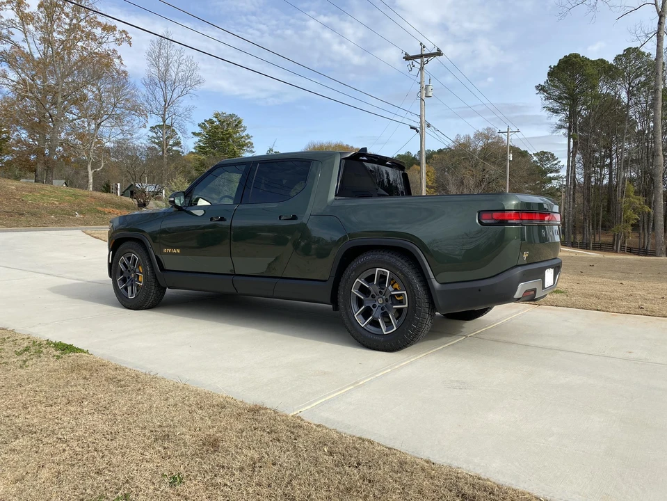2022 Rivian R1T - Image 7 of 31