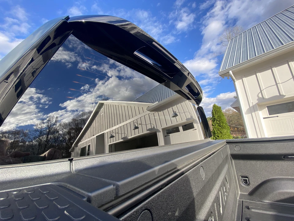 2022 Rivian R1T - Image 16 of 31