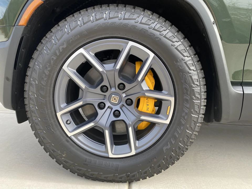2022 Rivian R1T - Image 26 of 31