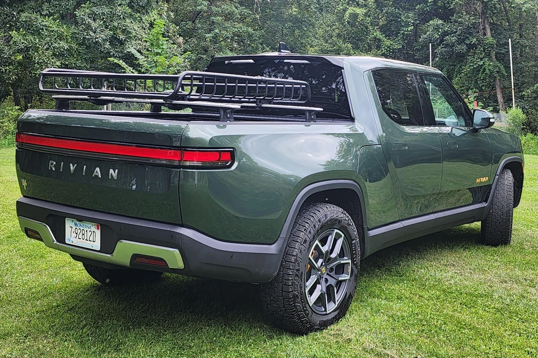 2022 Rivian R1T - Image 4 of 31