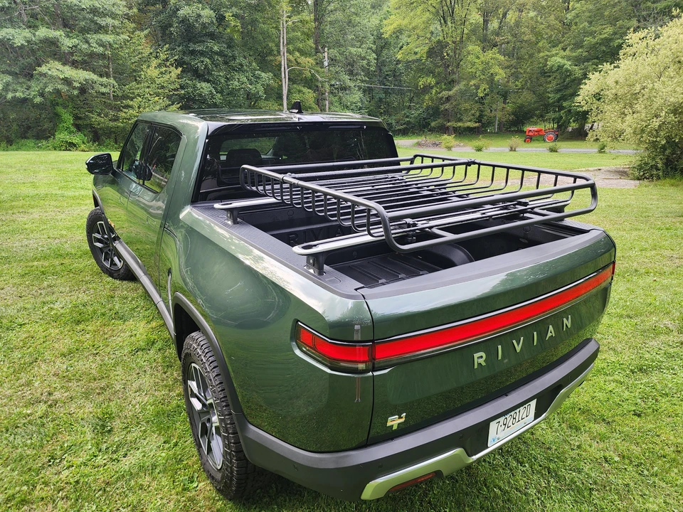 2022 Rivian R1T - Image 17 of 31