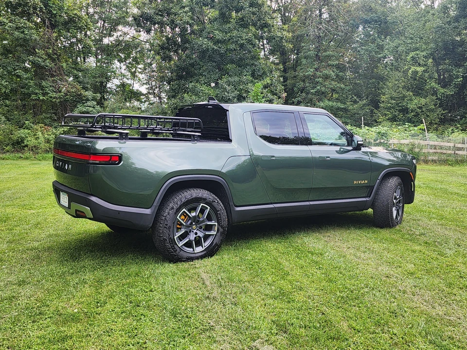 2022 Rivian R1T - Image 25 of 31
