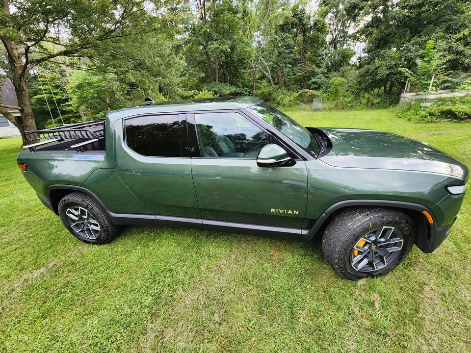 2022 Rivian R1T - Image 28 of 31