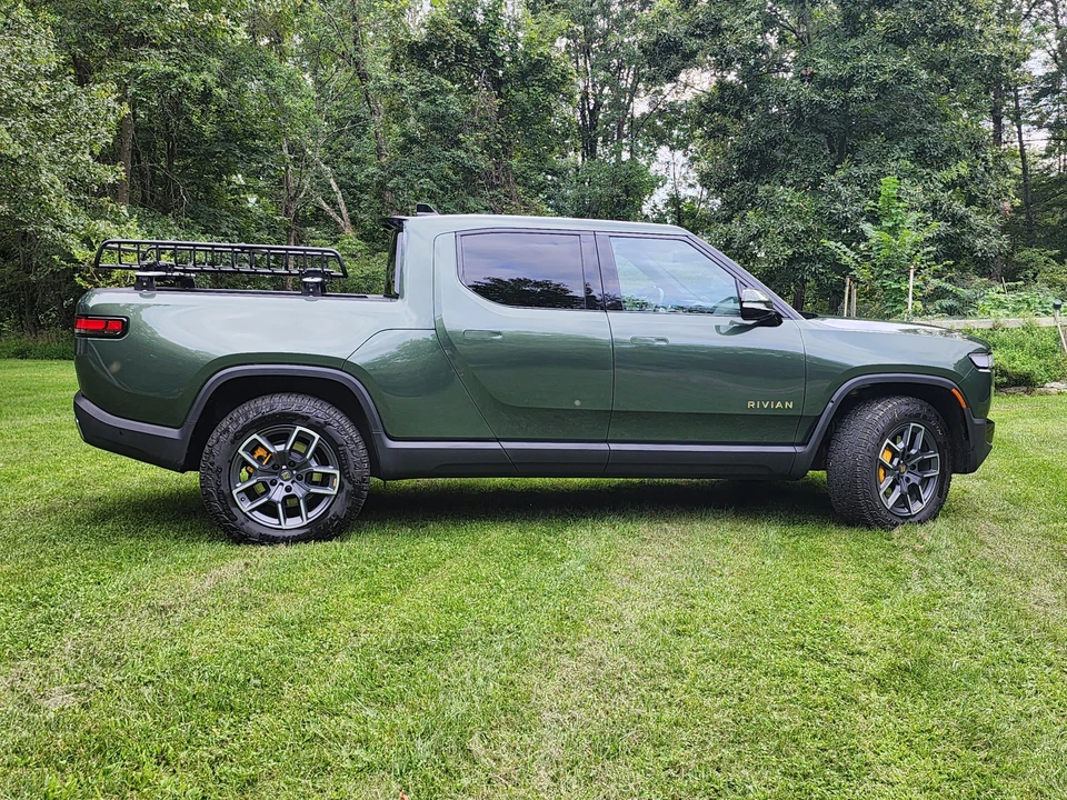 2022 Rivian R1T - Image 26 of 31