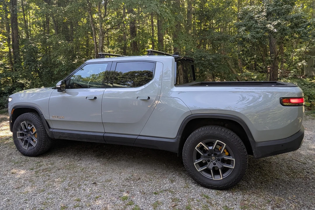 2022 Rivian R1T - Image 3 of 23