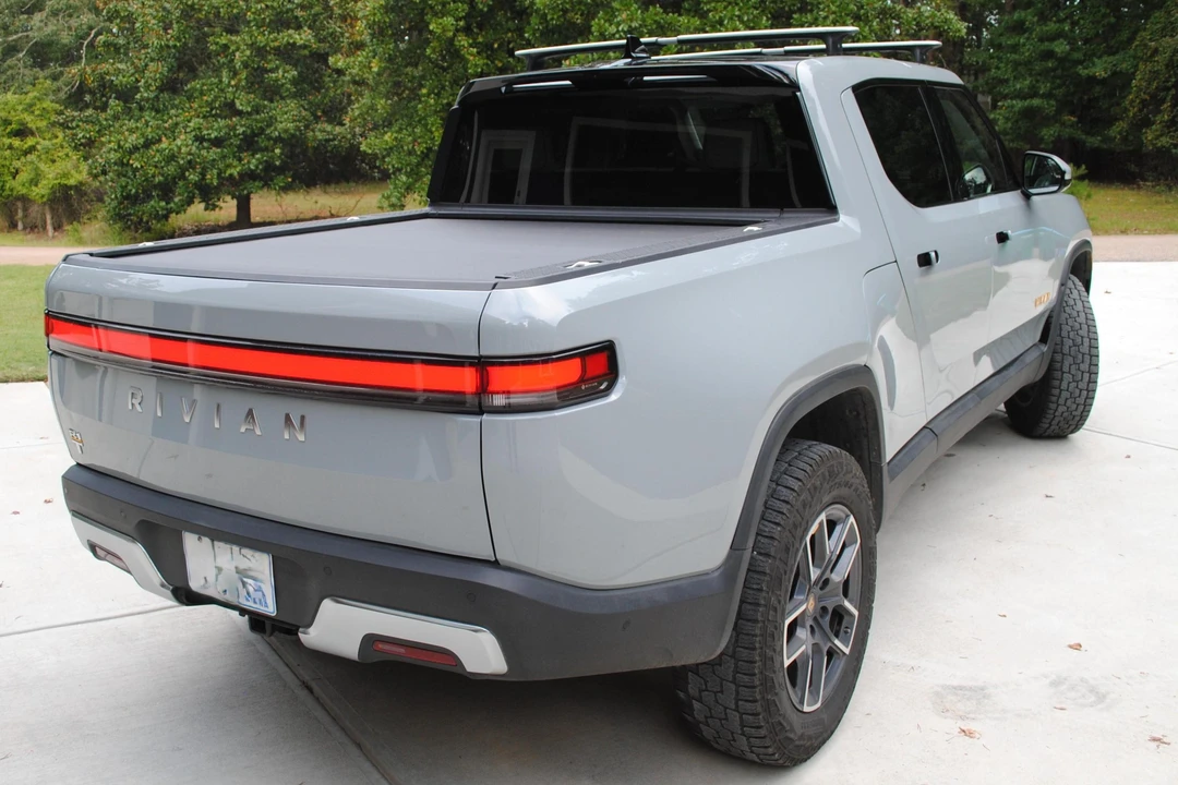 2022 Rivian R1T - Image 4 of 23