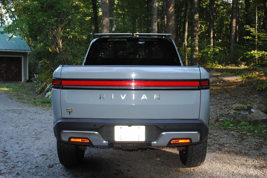 2022 Rivian R1T - Image 20 of 23