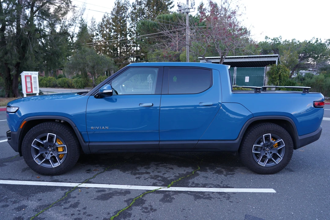 2022 Rivian R1T - Image 3 of 8