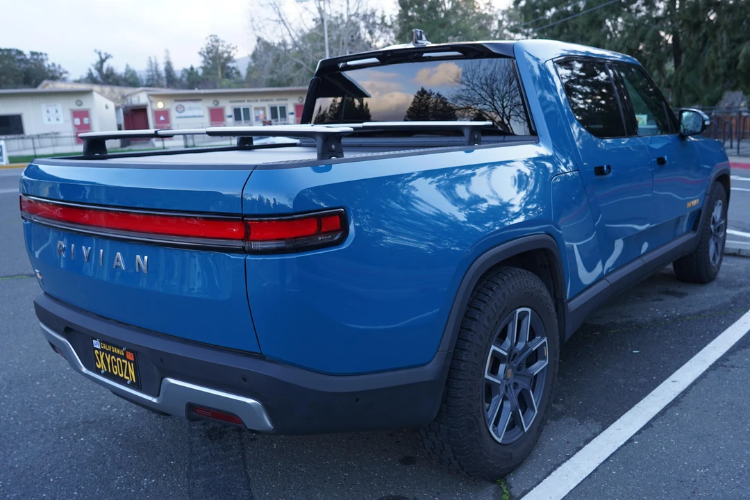 2022 Rivian R1T - Image 4 of 8