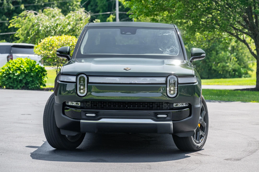 2022 Rivian R1T - Image 2 of 31