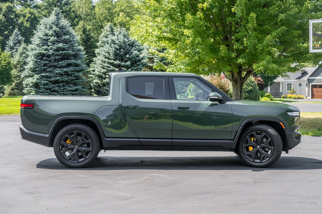 2022 Rivian R1T - Image 3 of 31