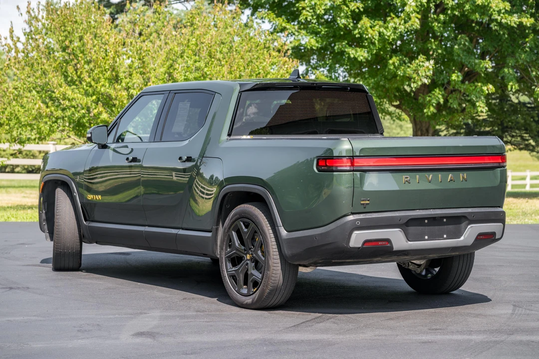 2022 Rivian R1T - Image 4 of 31