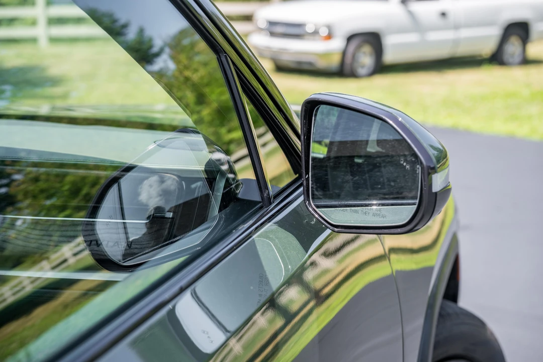 2022 Rivian R1T - Image 17 of 31