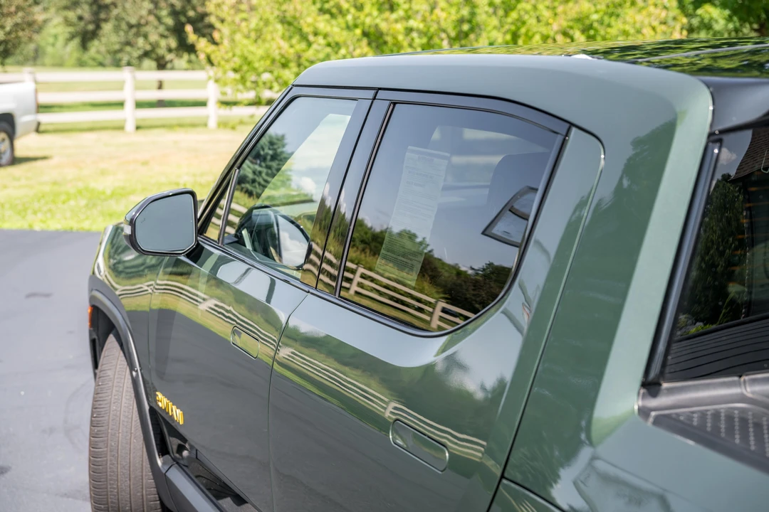 2022 Rivian R1T - Image 18 of 31