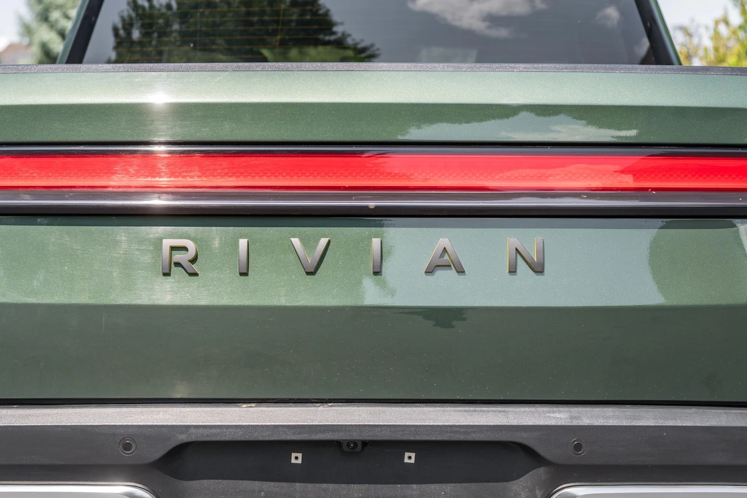 2022 Rivian R1T - Image 13 of 31