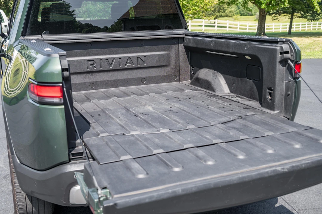 2022 Rivian R1T - Image 22 of 31