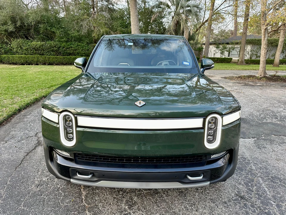 2022 Rivian R1T - Image 7 of 31