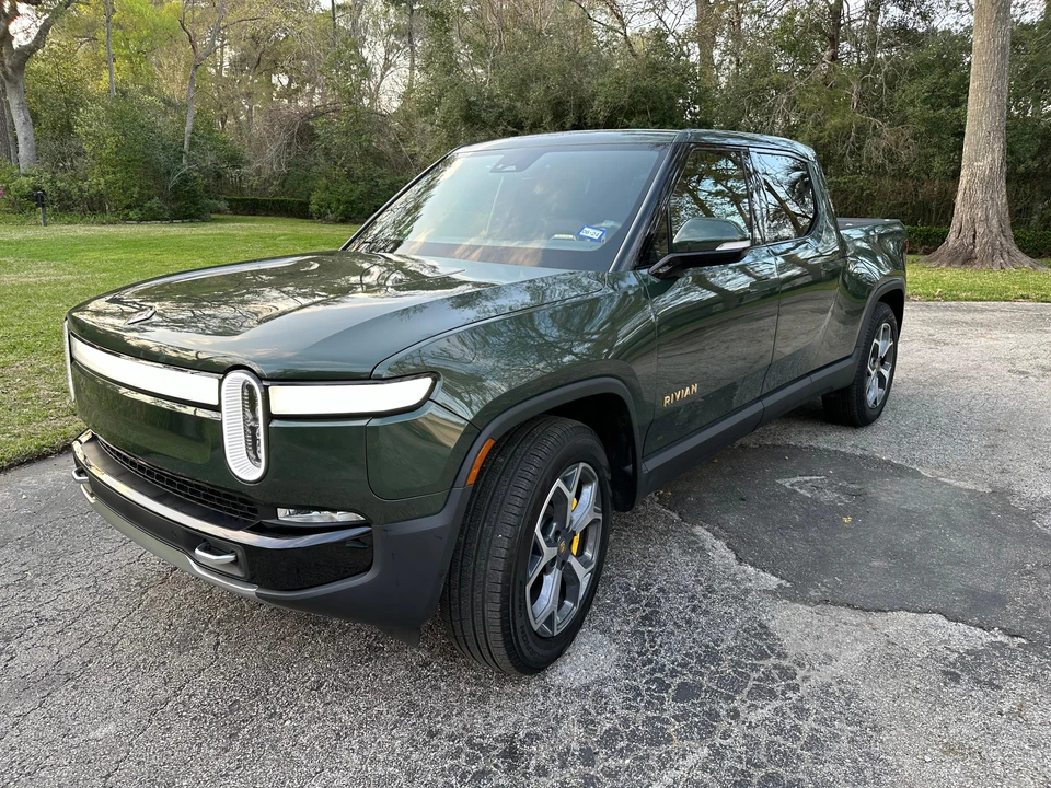 2022 Rivian R1T - Image 8 of 31