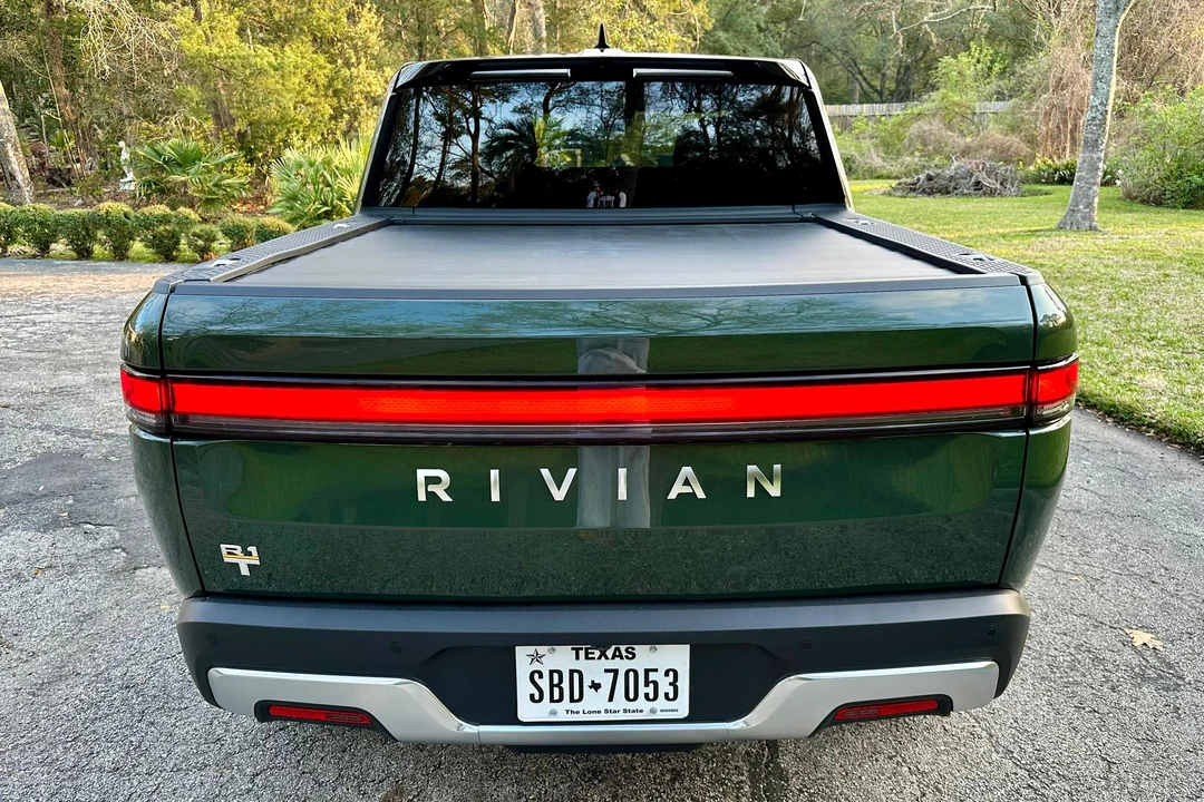 2022 Rivian R1T - Image 5 of 31