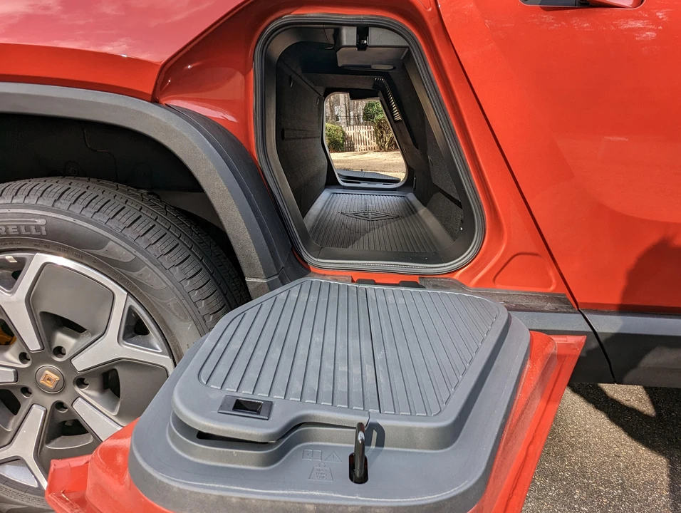 2022 Rivian R1T - Image 31 of 31
