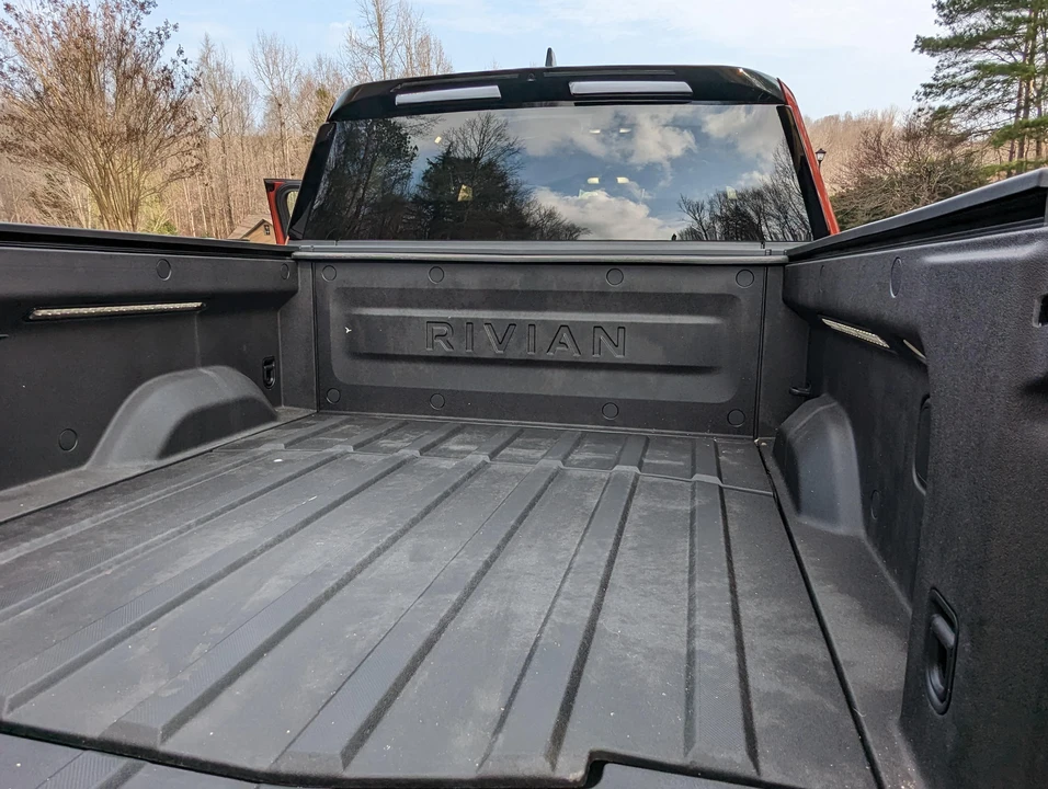 2022 Rivian R1T - Image 24 of 31