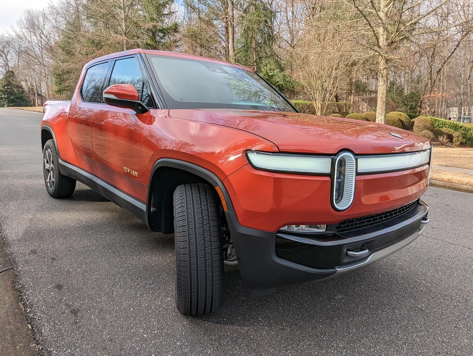 2022 Rivian R1T - Image 14 of 31