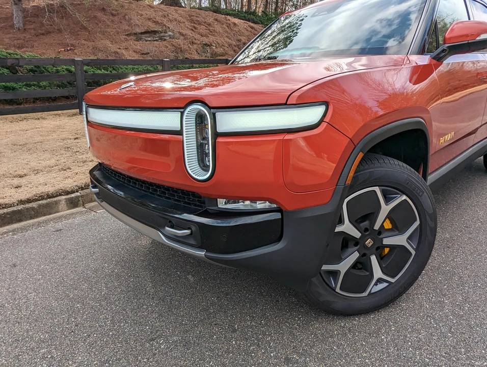 2022 Rivian R1T - Image 18 of 31