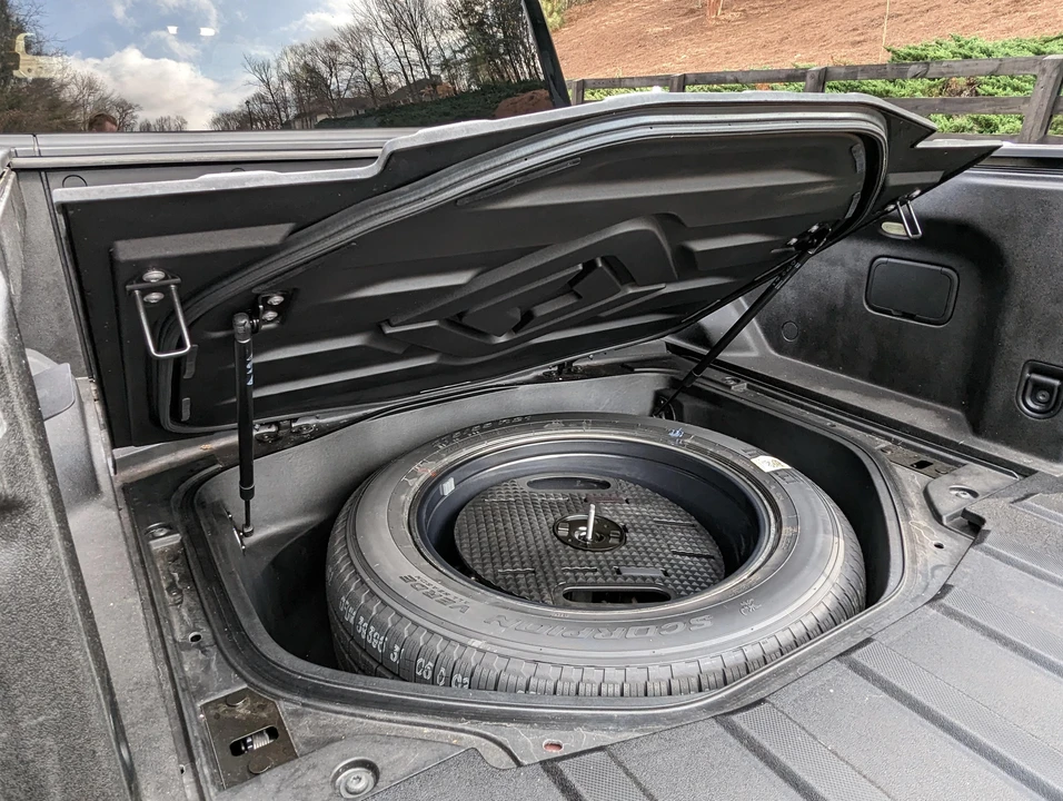 2022 Rivian R1T - Image 22 of 31