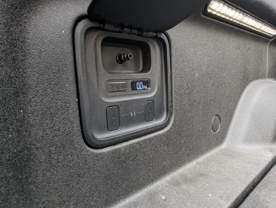 2022 Rivian R1T - Image 21 of 31