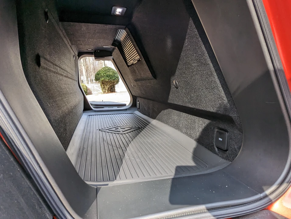 2022 Rivian R1T - Image 30 of 31