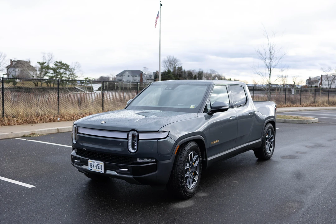2022 Rivian R1T - Image 10 of 31