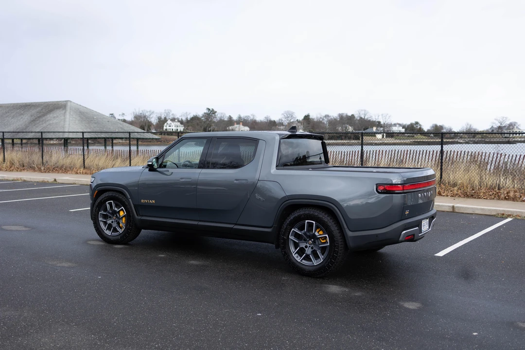 2022 Rivian R1T - Image 16 of 31
