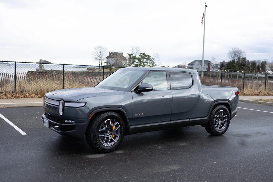 2022 Rivian R1T - Image 13 of 31