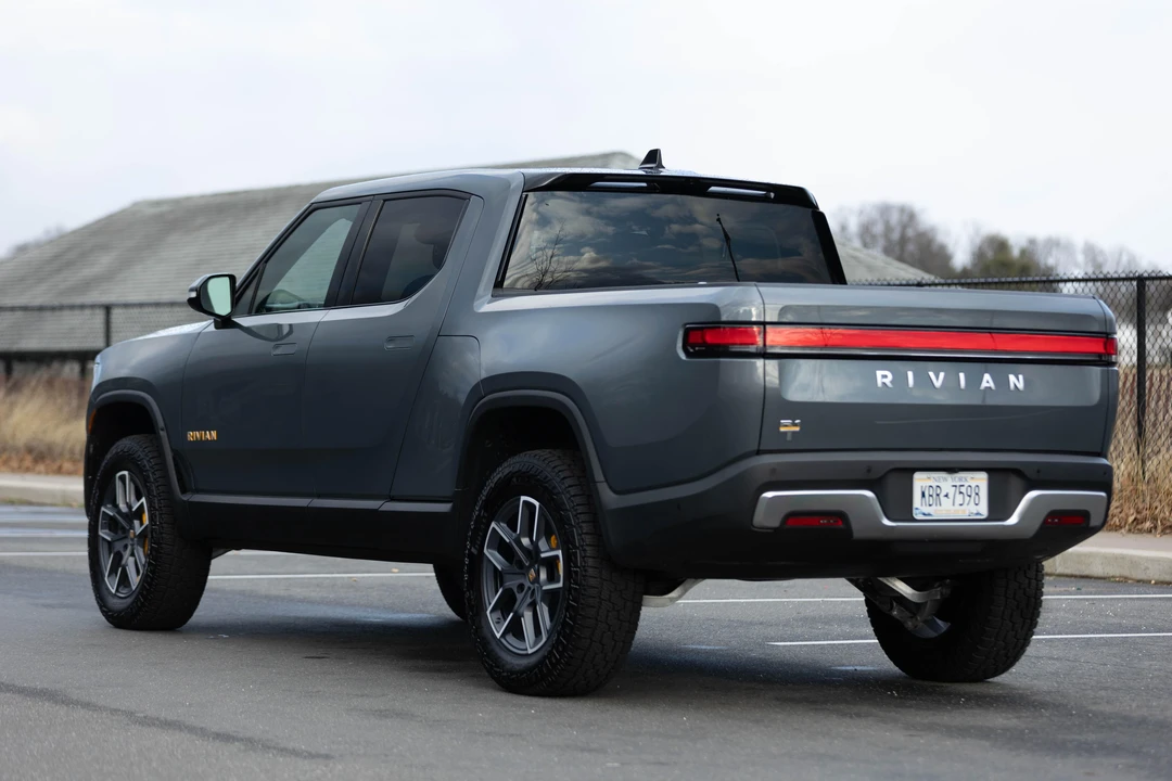 2022 Rivian R1T - Image 21 of 31