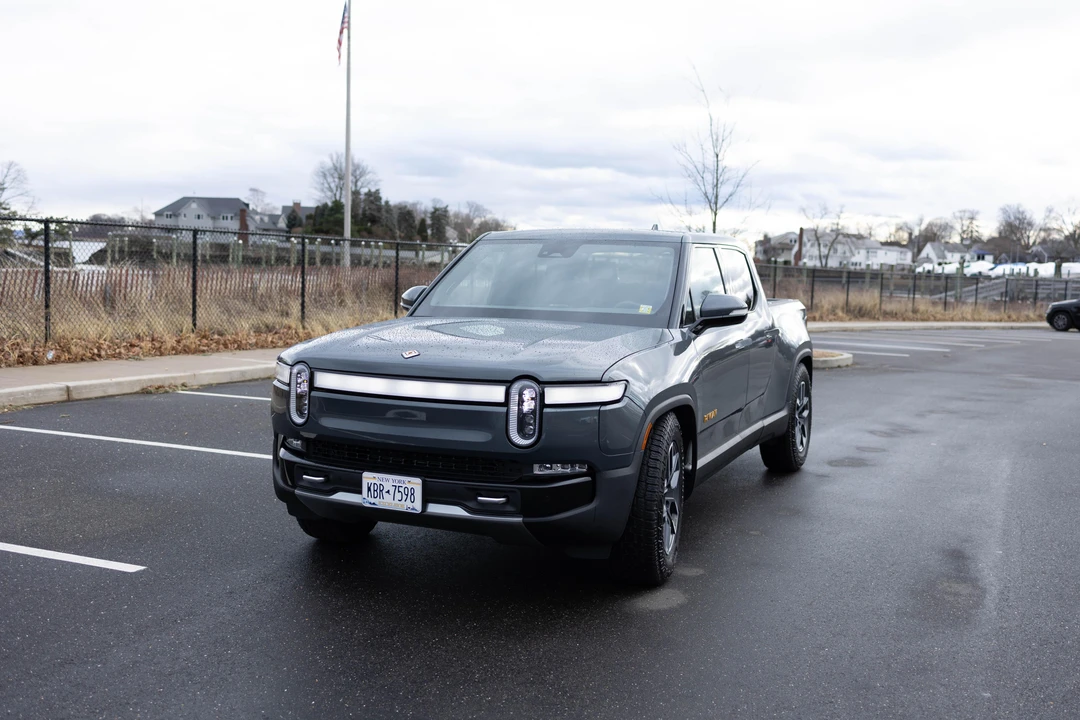2022 Rivian R1T - Image 9 of 31