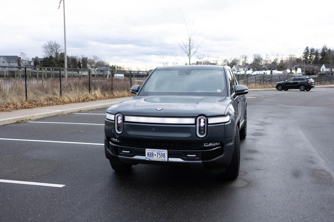 2022 Rivian R1T - Image 8 of 31