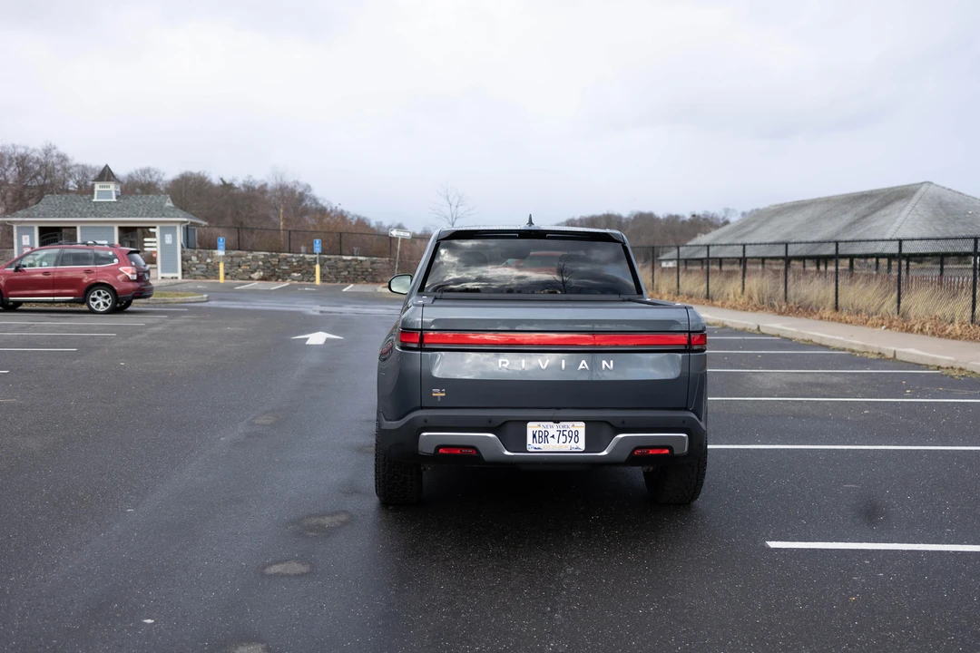 2022 Rivian R1T - Image 23 of 31